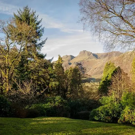 Thrang Close, *
