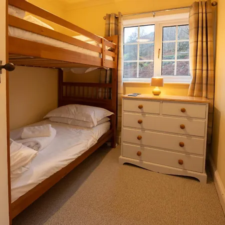 Thrang Close, * Chapel Stile